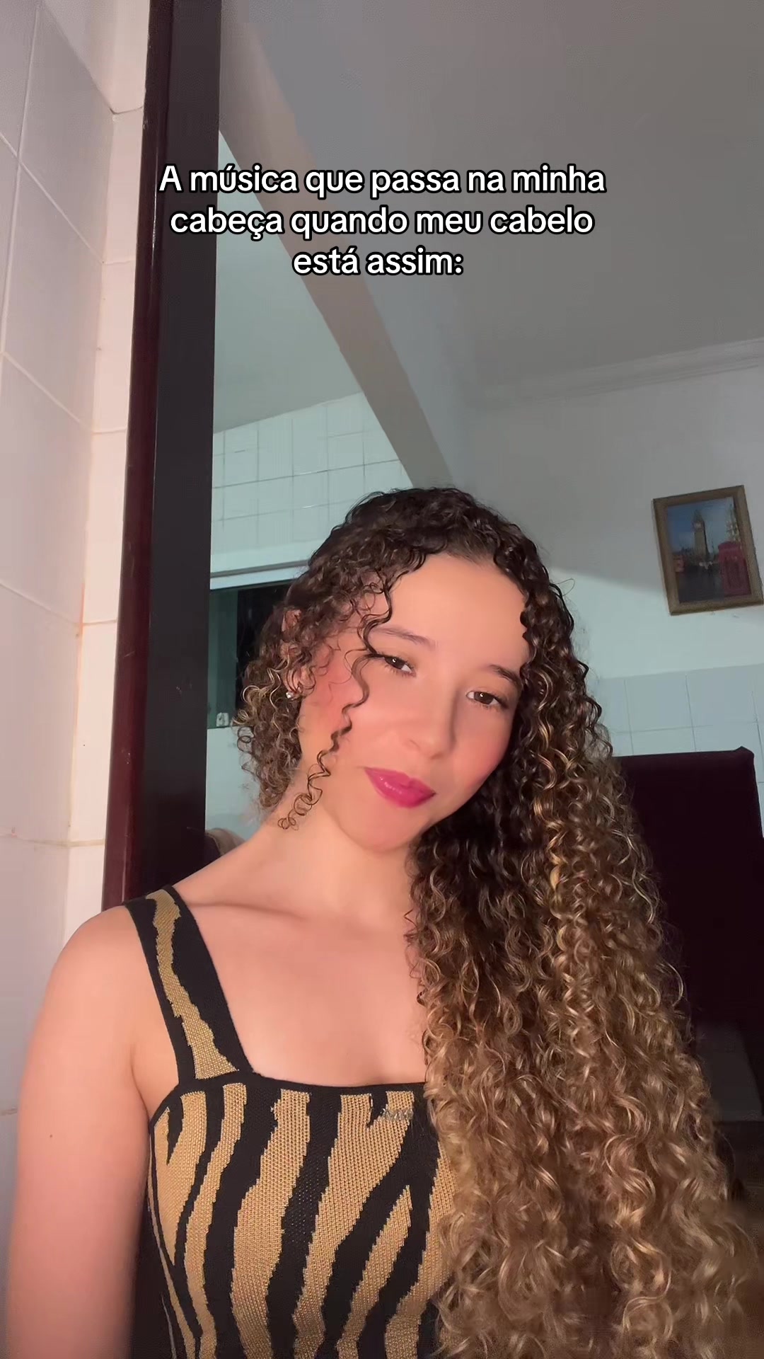 @larissathayná