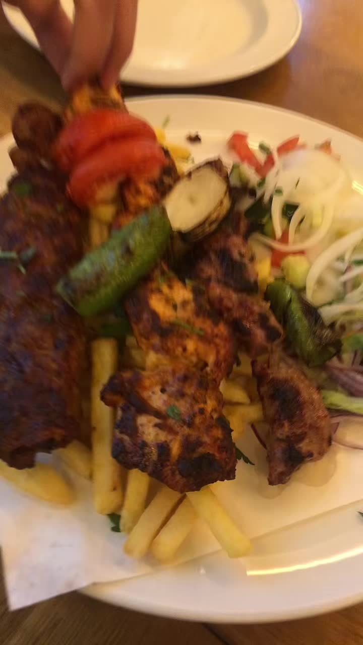 @Amina Khan