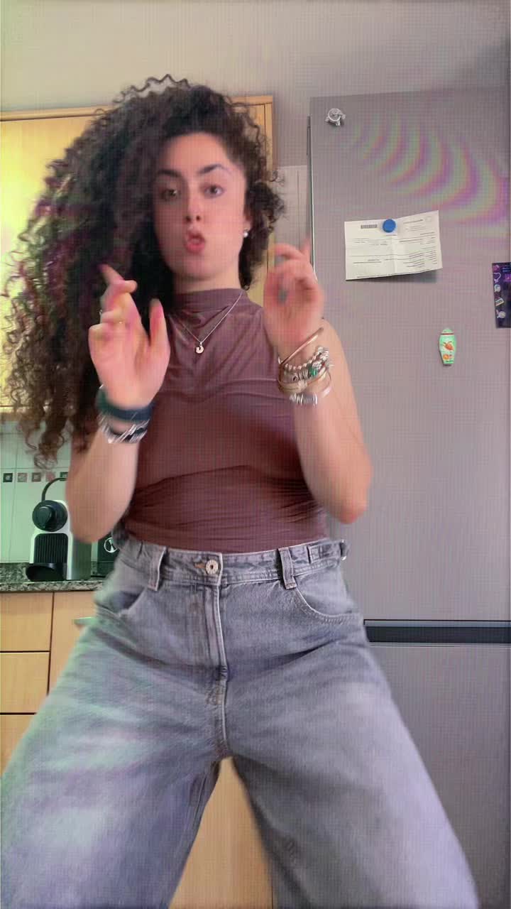 @luciaherrero415