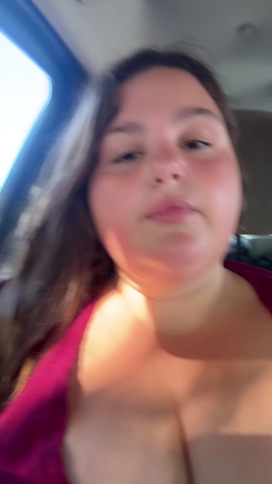 @curvyyitsme