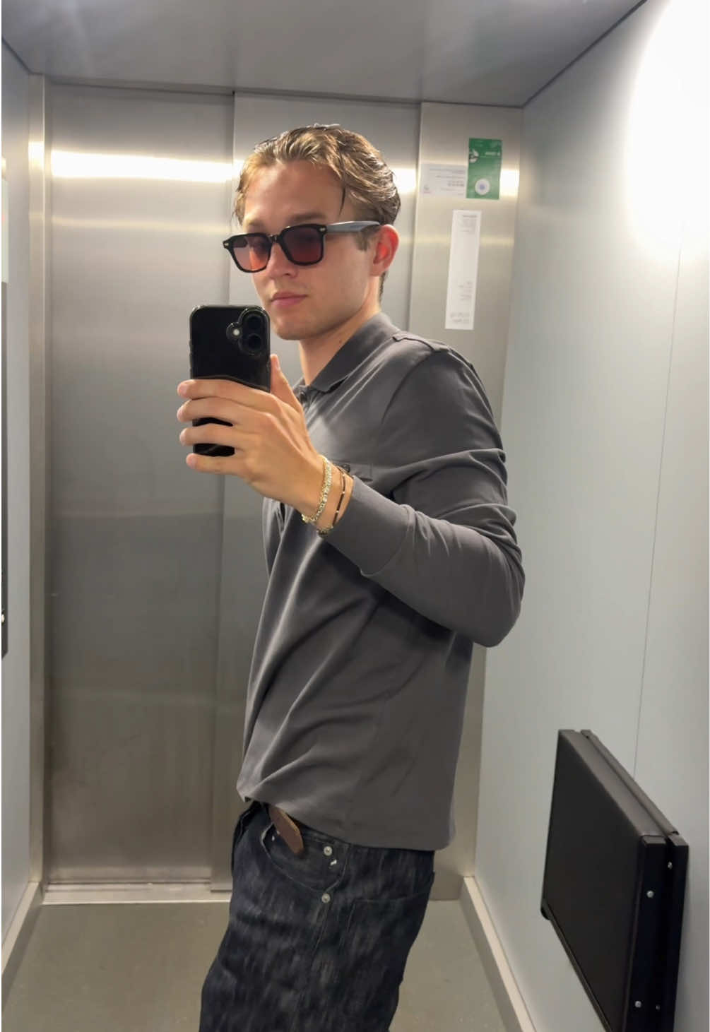 @Vayard