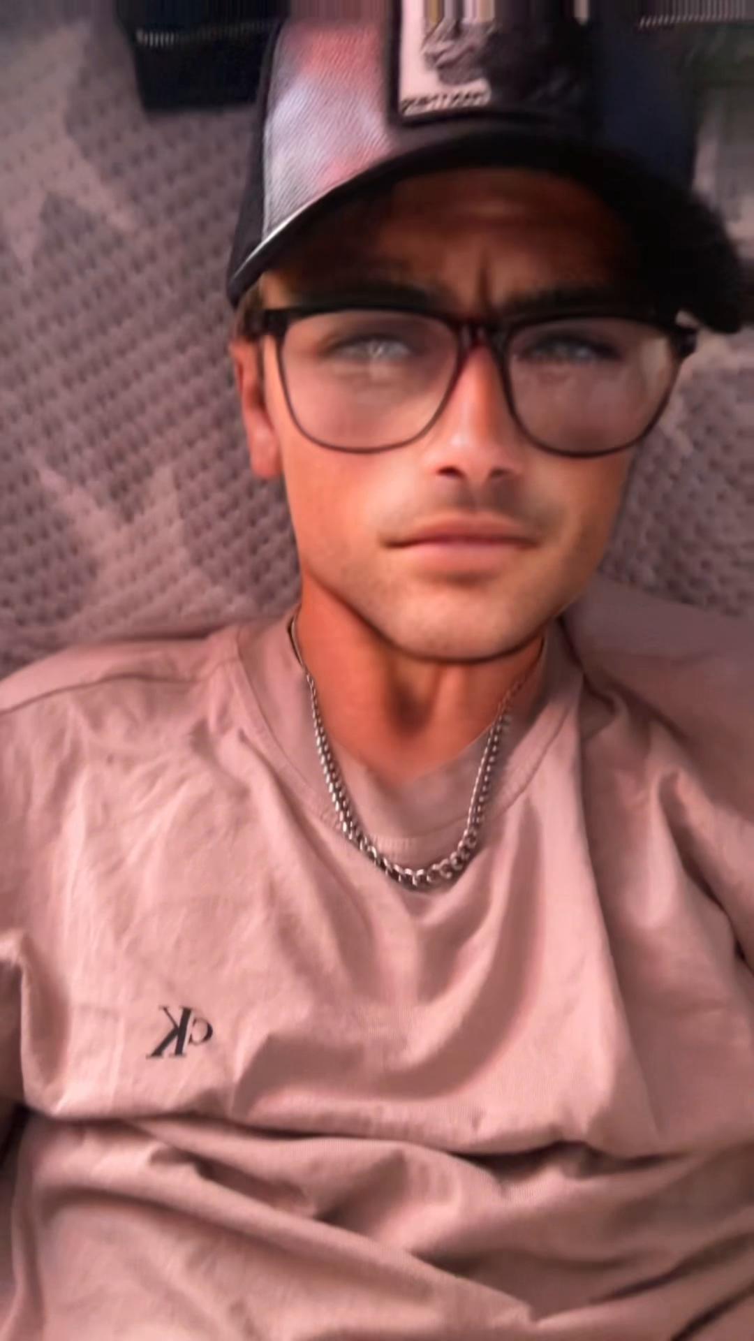 @💸