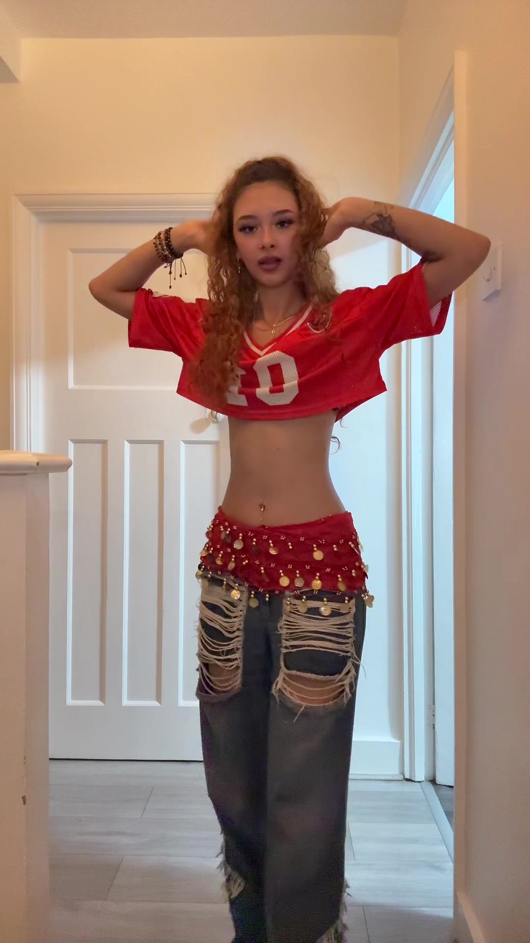 @🧟&zwj;♀️