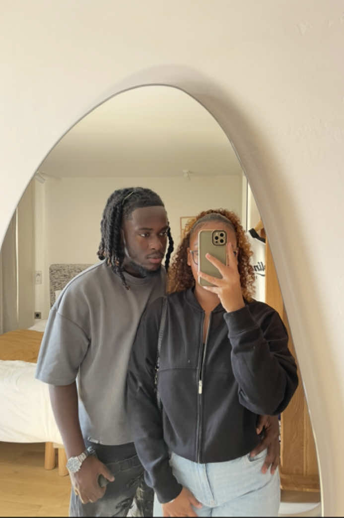 @𝓜 & 𝓡 🫶🏾
