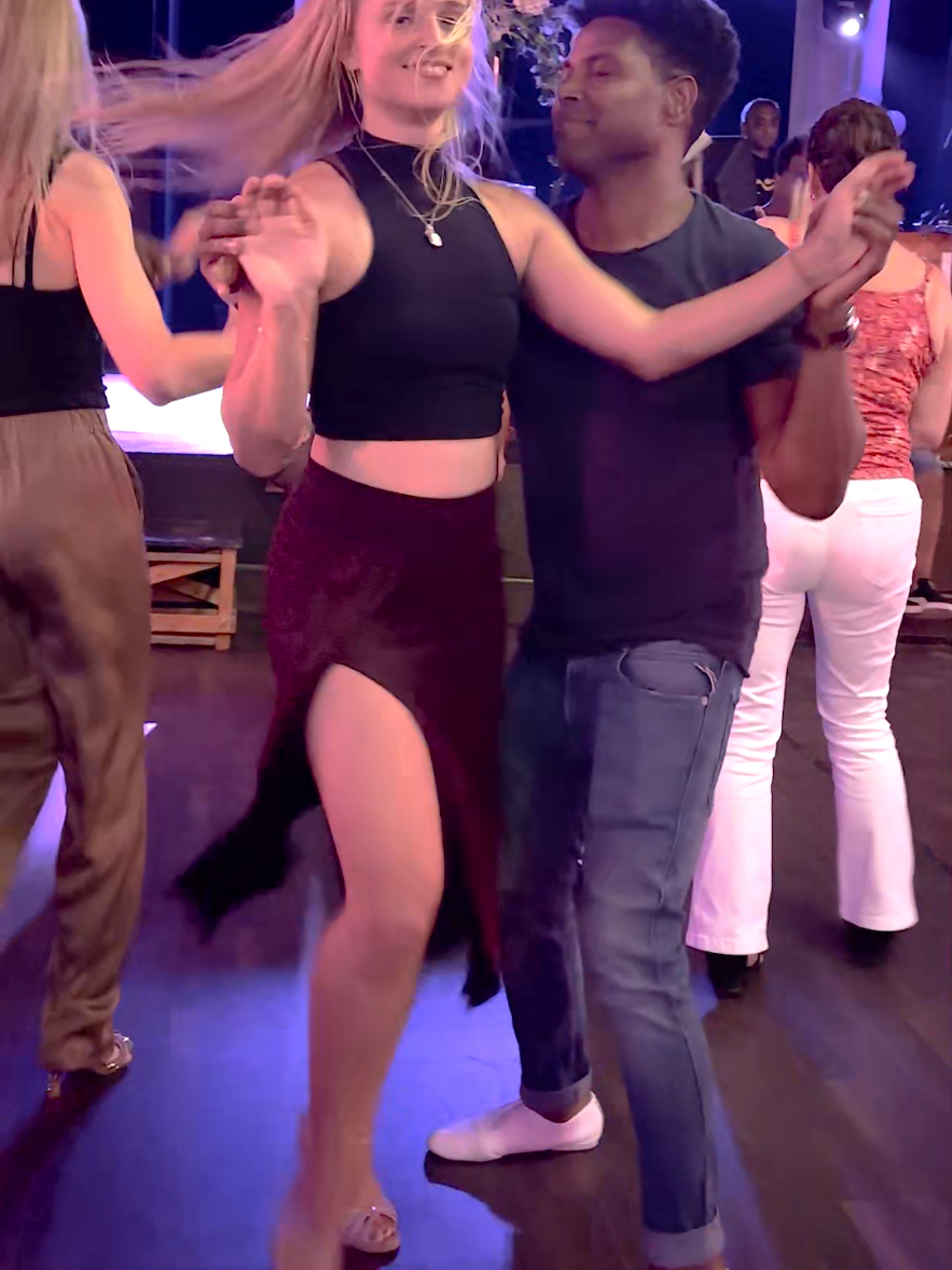 @Salsa Libre Dansschool