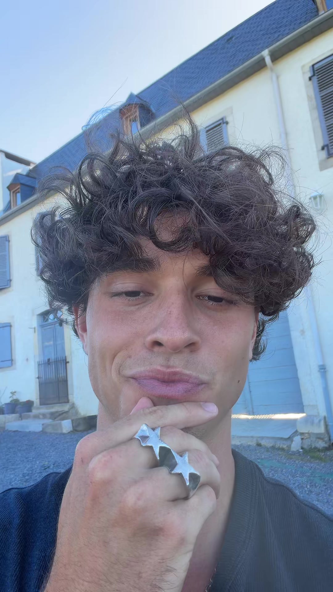@🍷