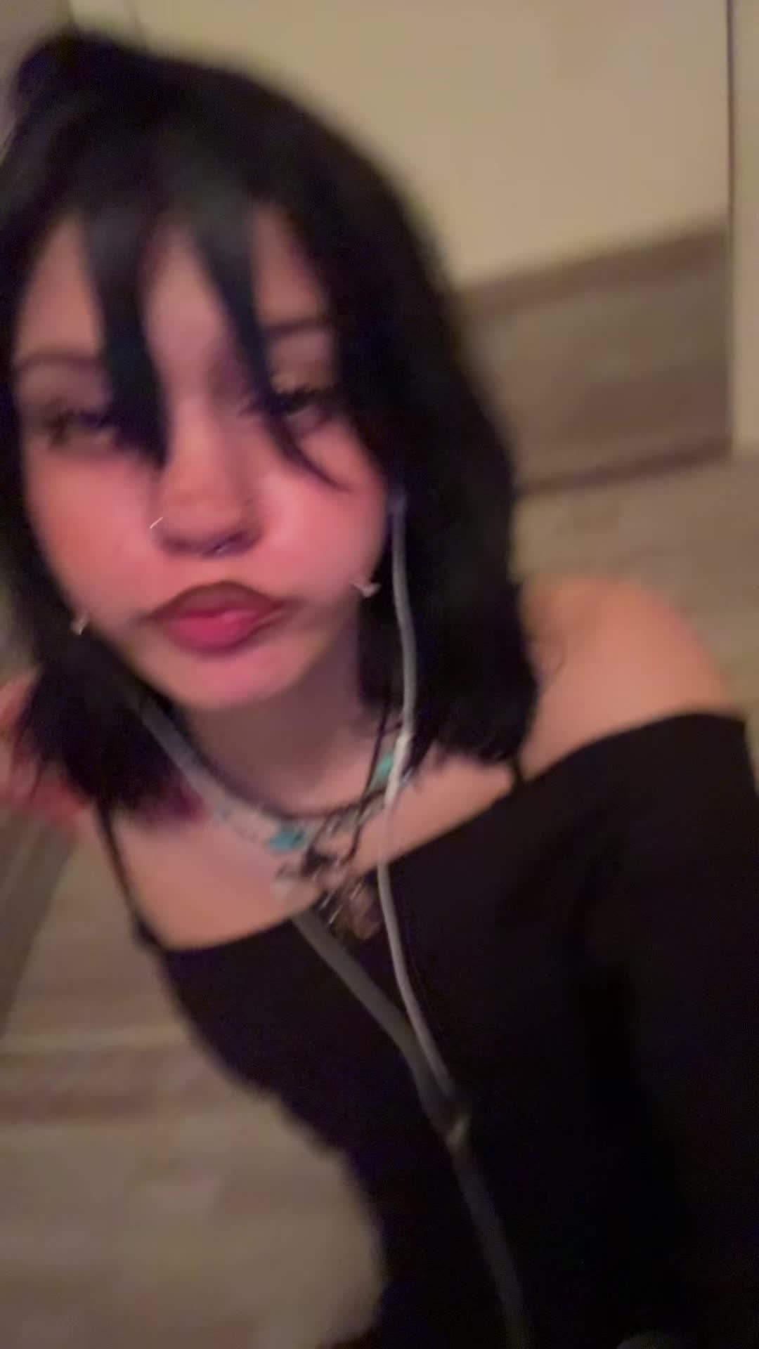 @hi