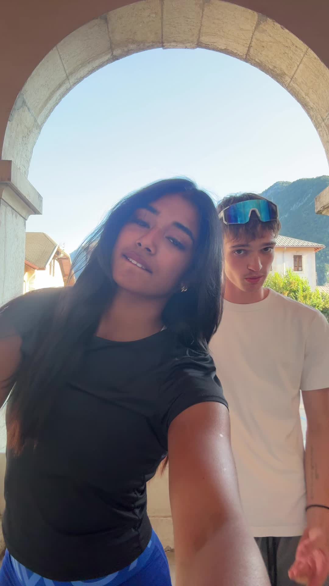 @Paviviii