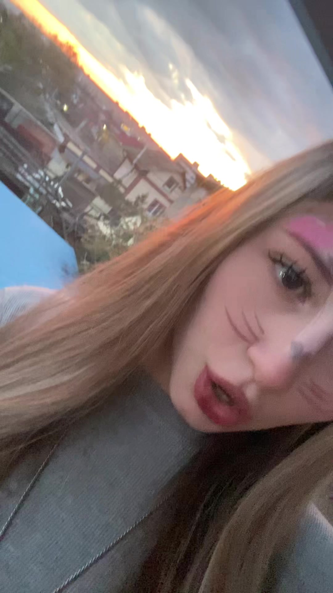 @пупс<𝟑