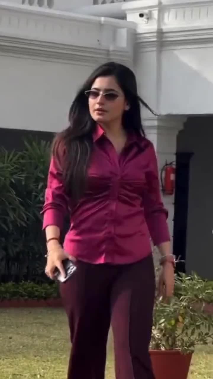 @Meerab🔥