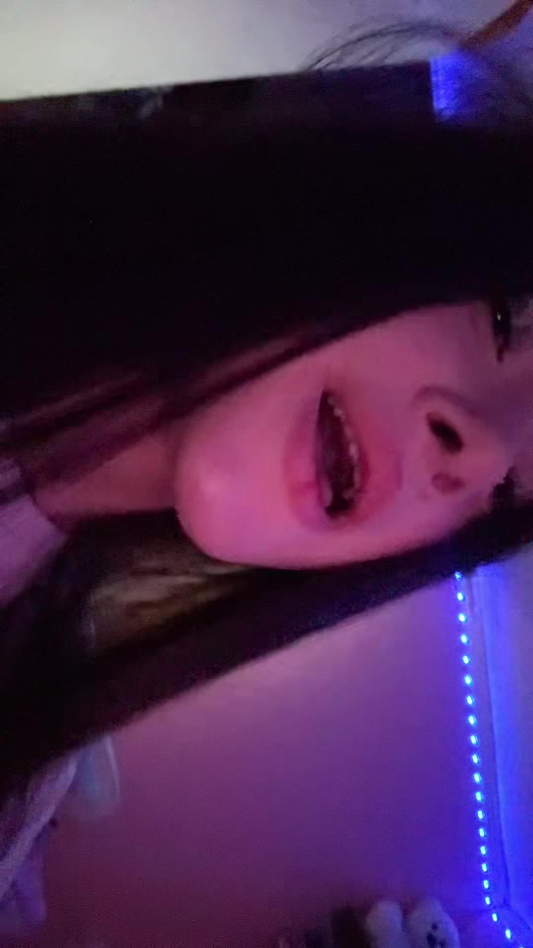 @аделя я