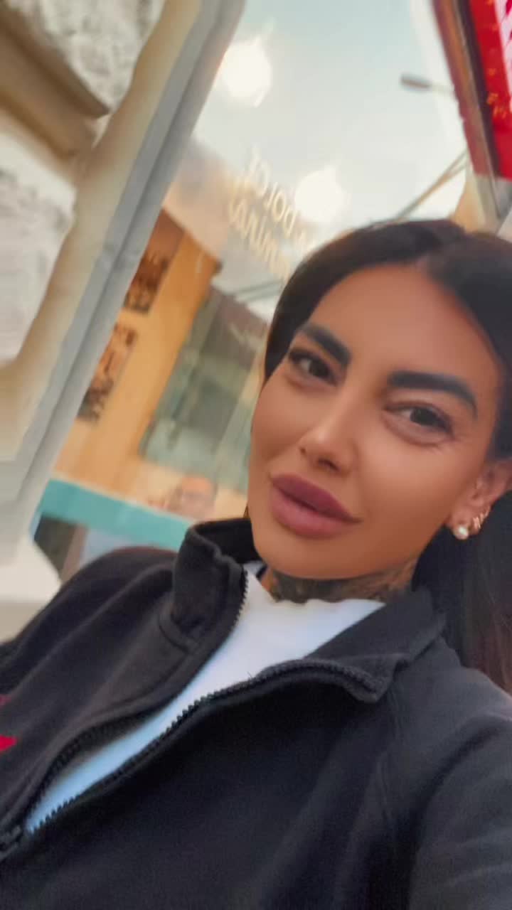 @〽️elania©️ontini