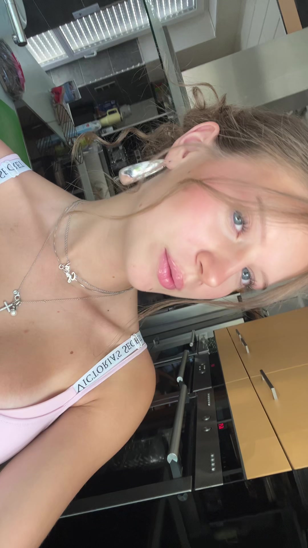@PɪɴᴀJᴏʟɪᴇ🪼