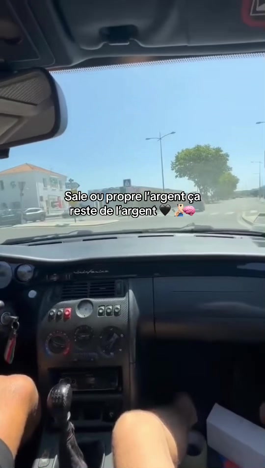 @ᔕᕼ&eacute;ᖇᗩᘔᗩᗪE_83k