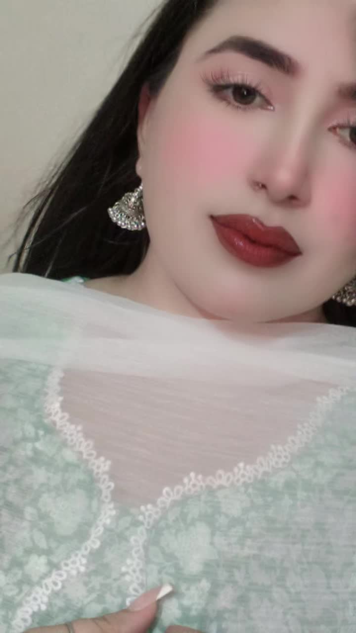 @missqueen2064