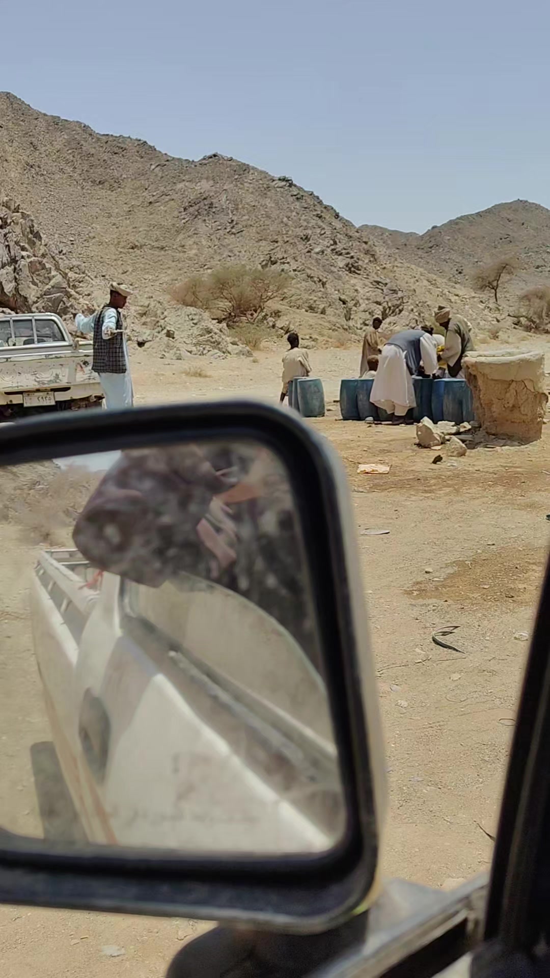 @خال نون