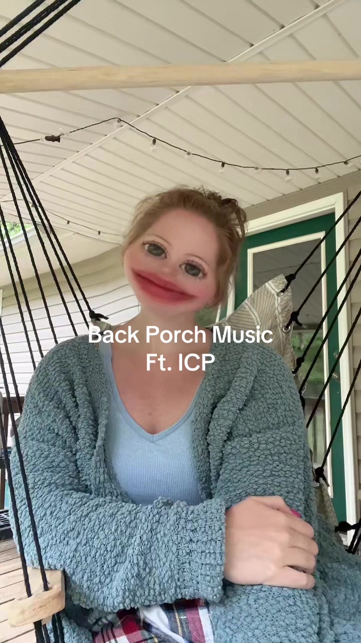 @Selenaaaa