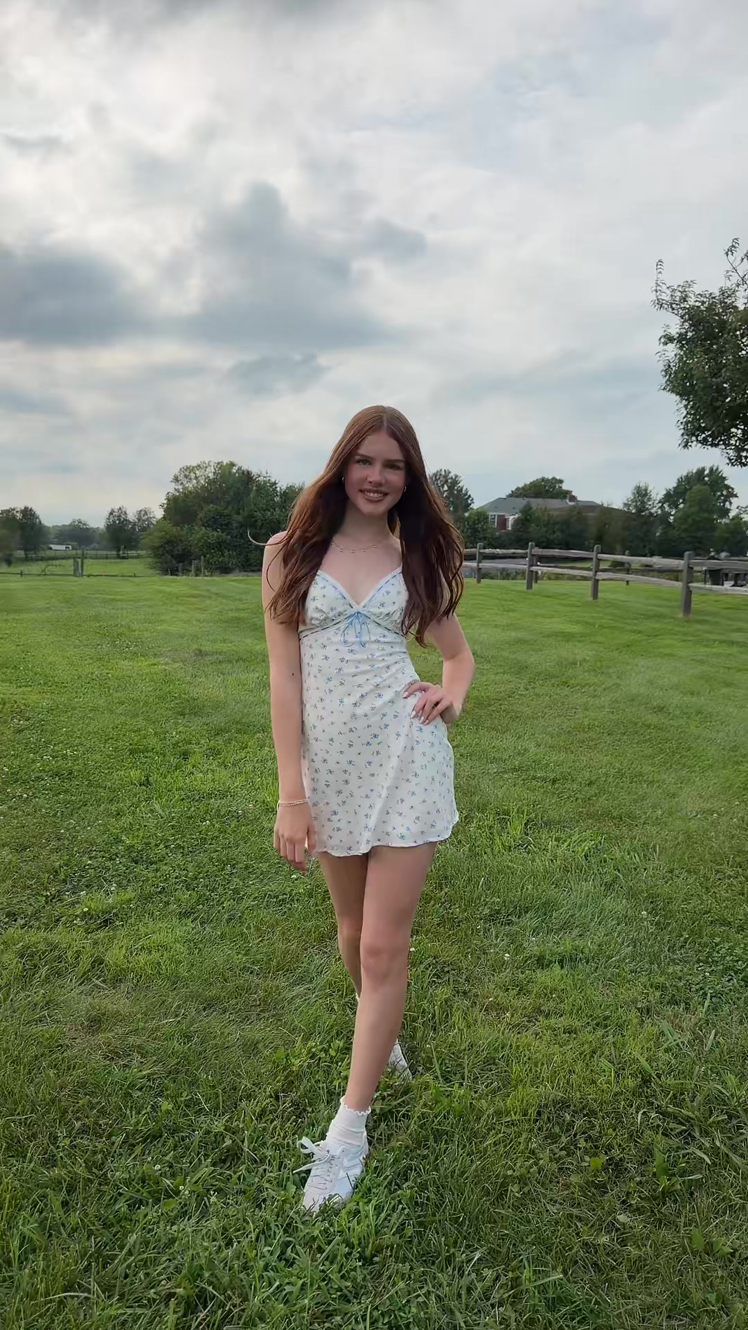 @Ellarose