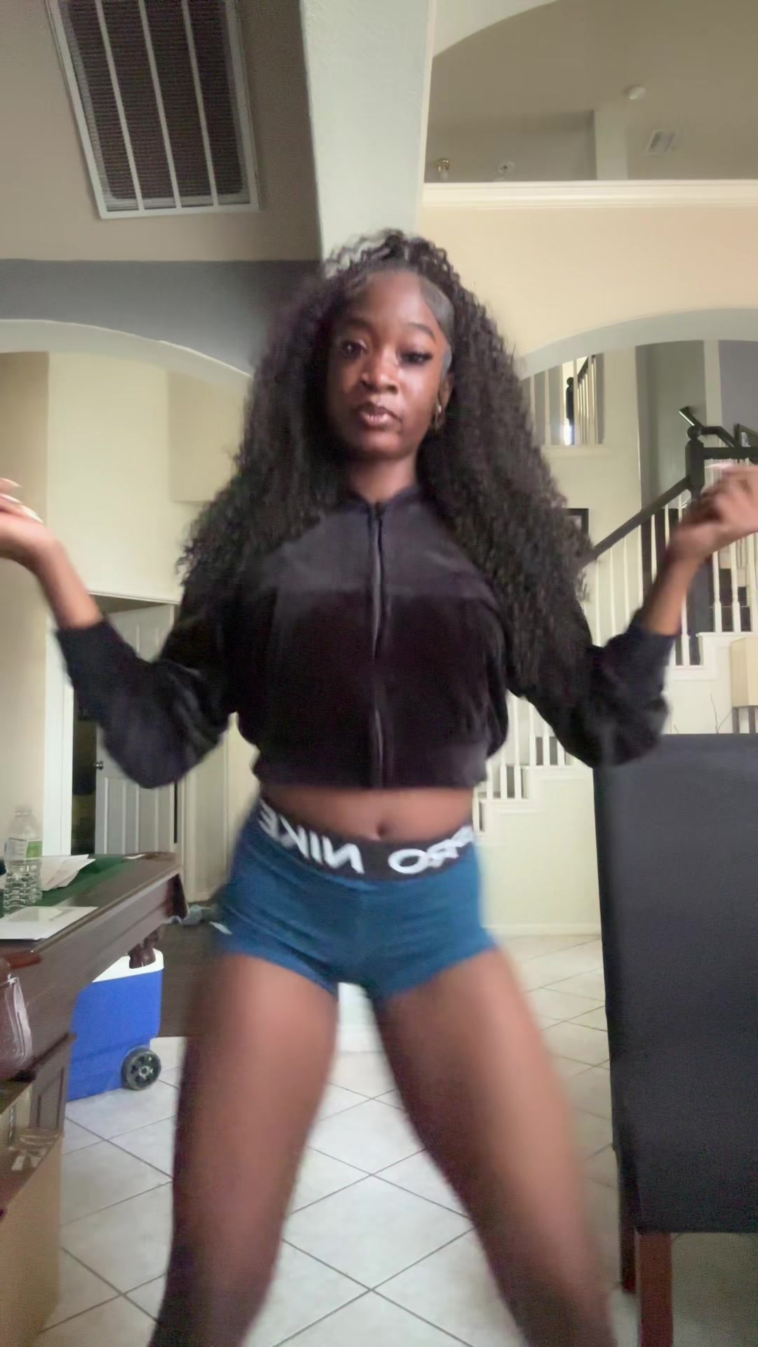 @Mikayla.com