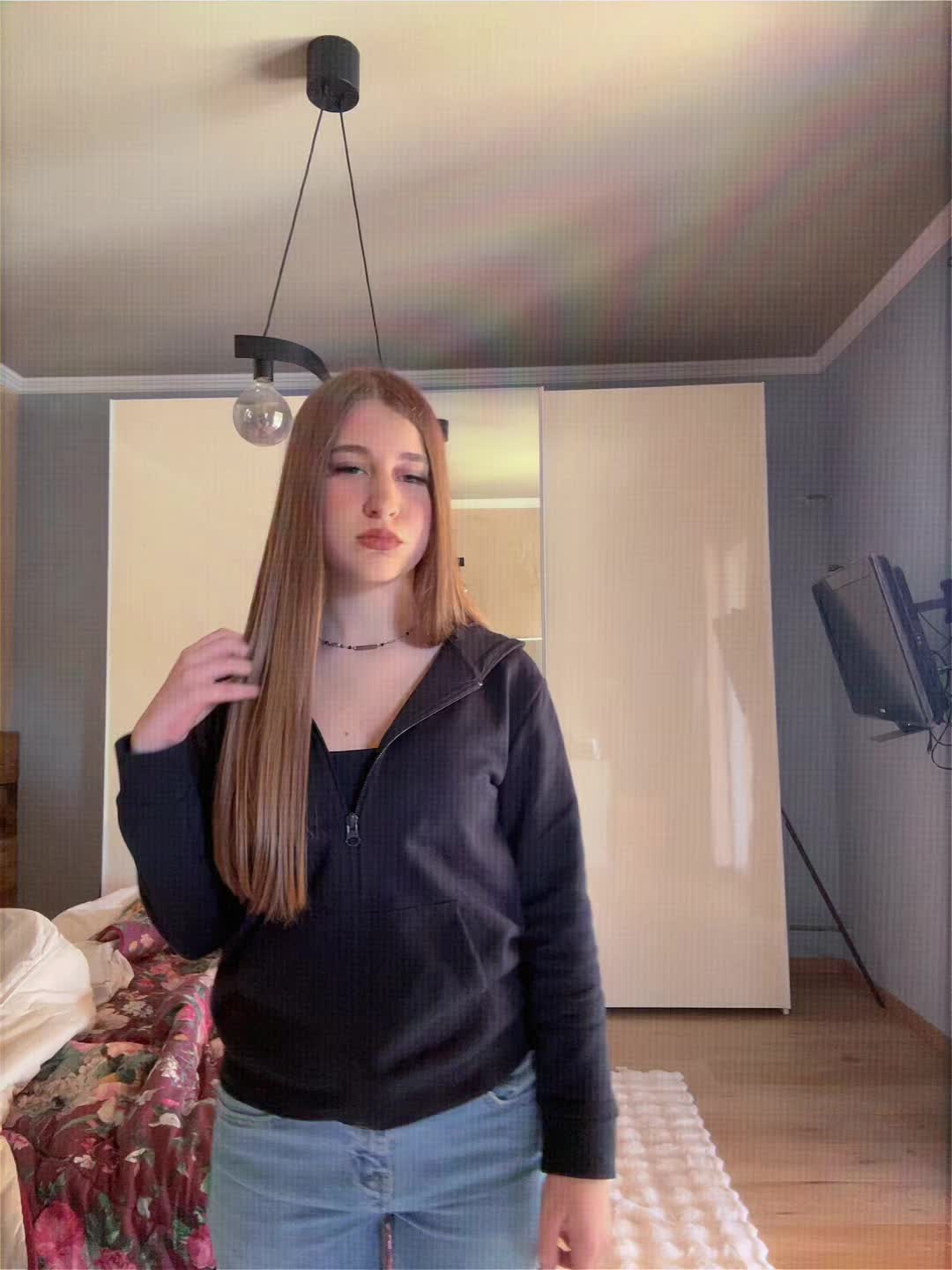 @𝓈ℴ𝒻𝒾𝒶