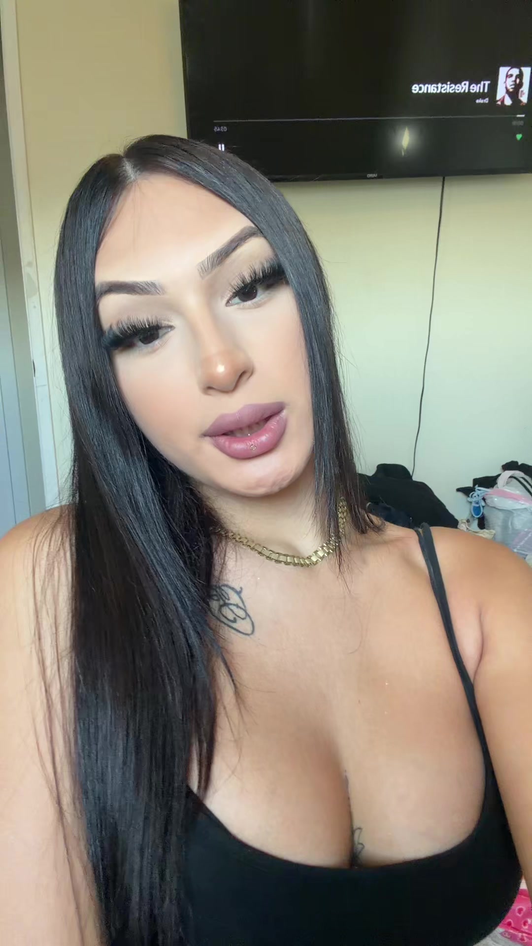 @therealplugswife