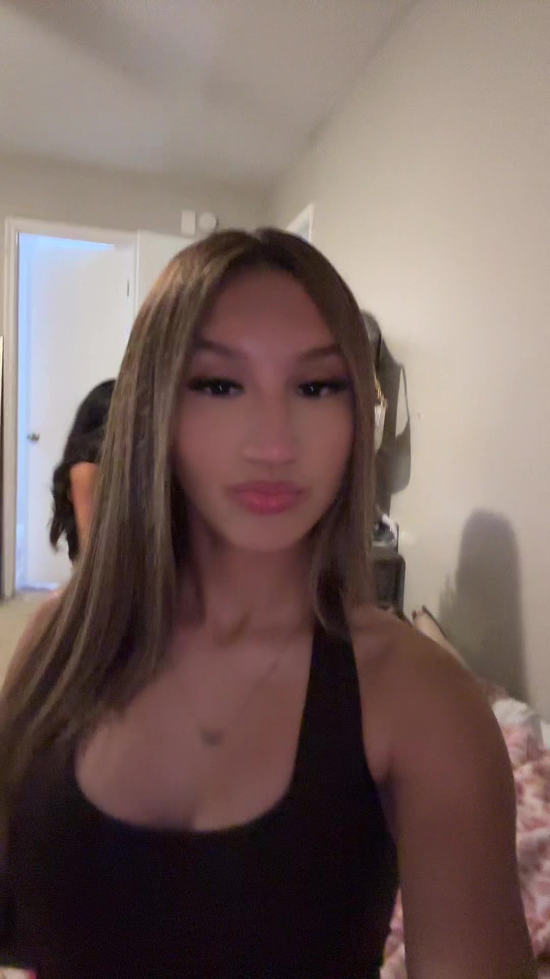 @Khlo