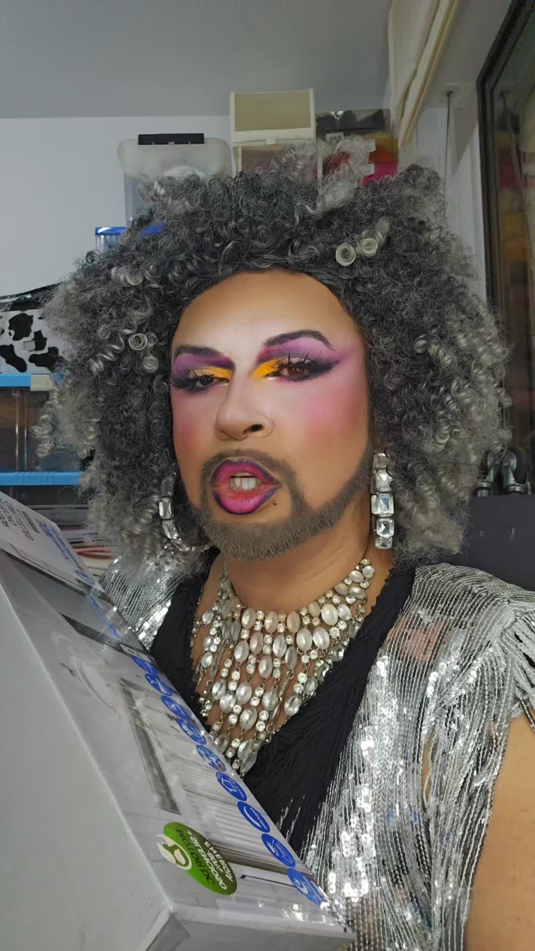 @Drag Divax