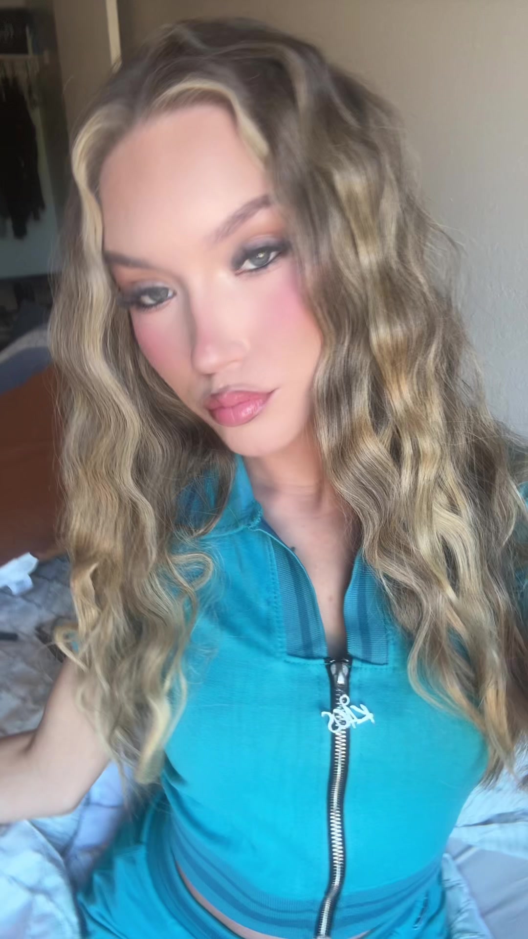 @Mrs. 69