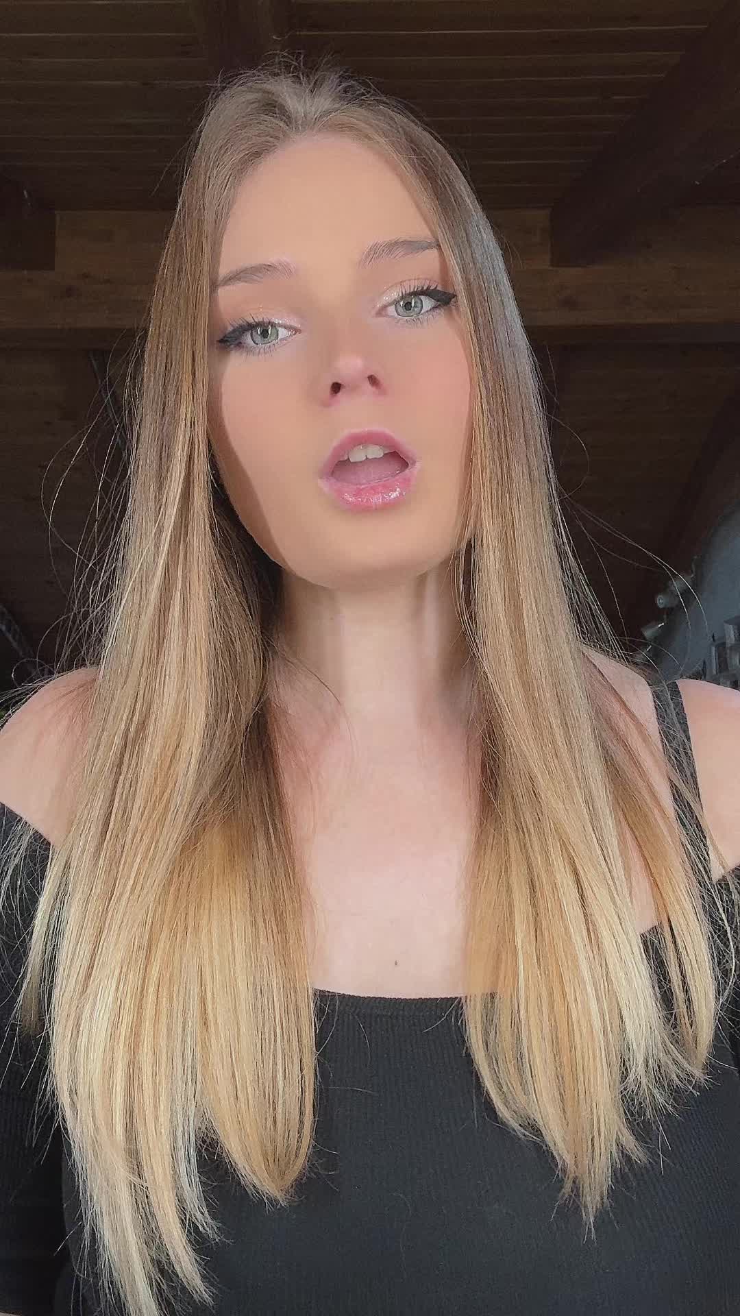 @_kendra19_