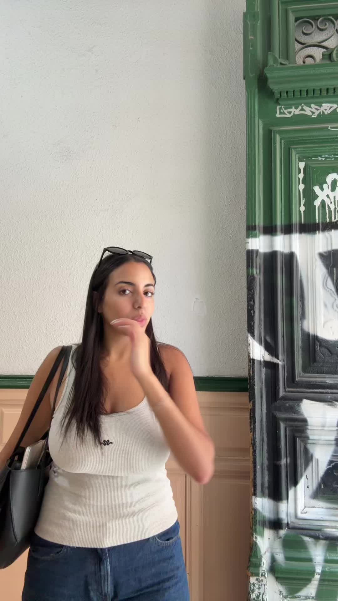 @Nouni