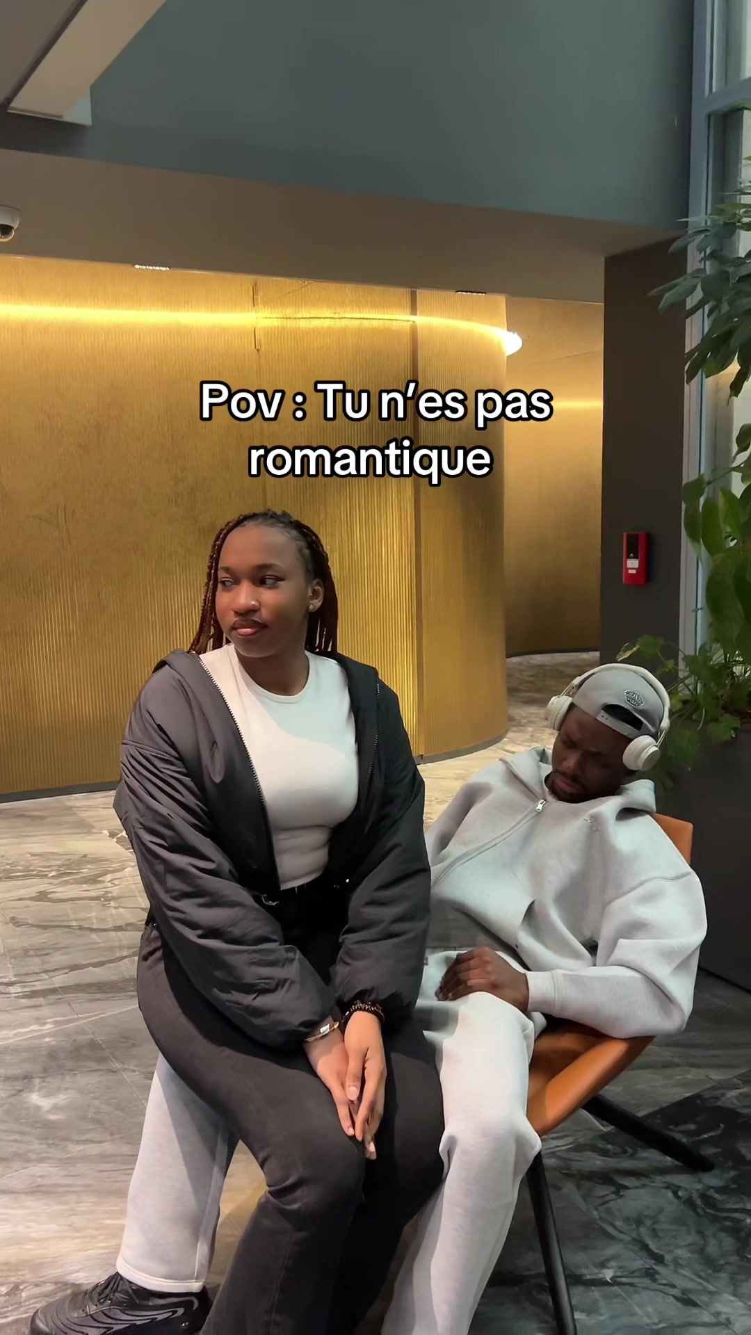 @C’EST CHRIS