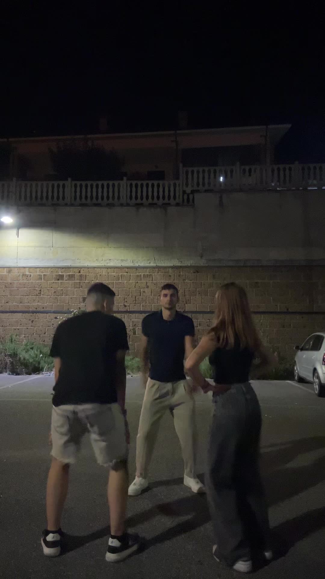 @Valeria_ottaa
