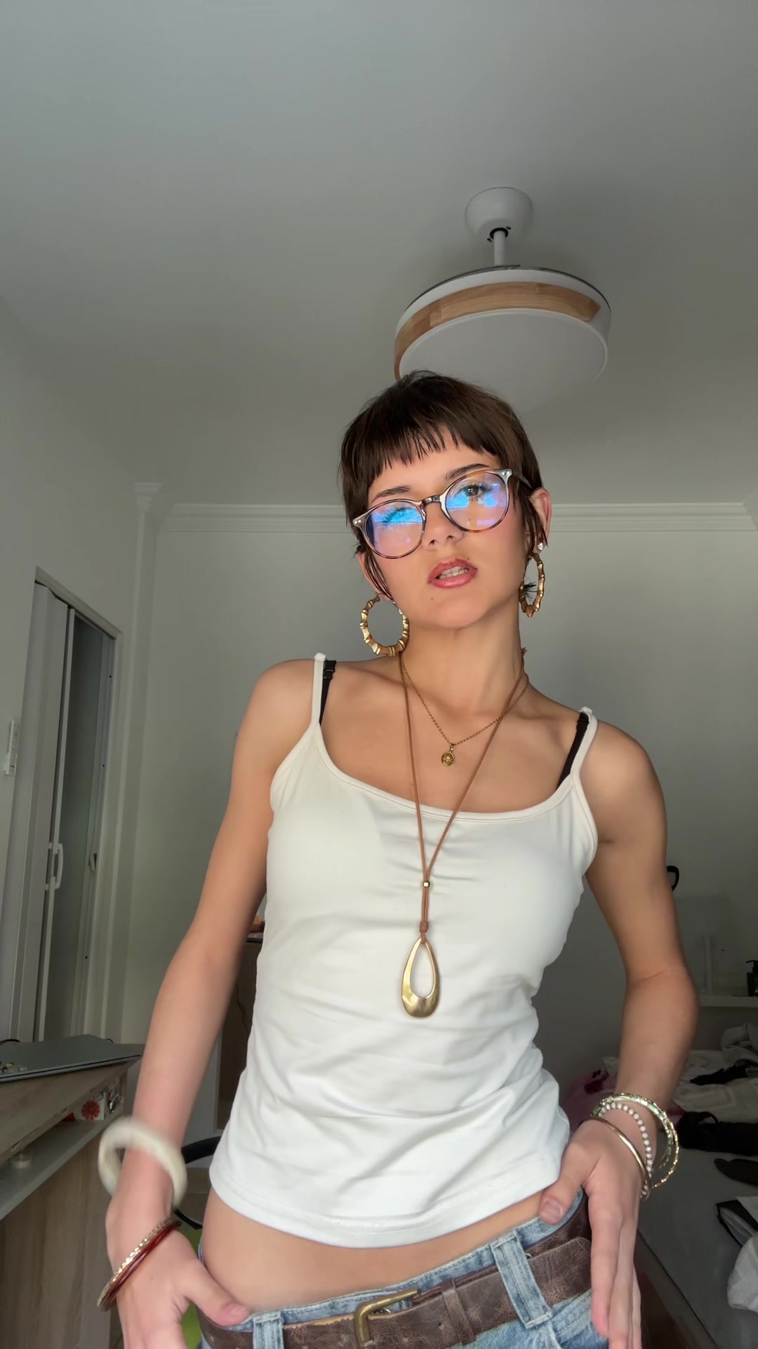 @meninaoutrolugar