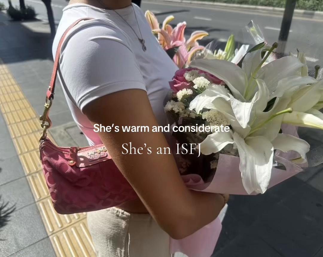 @lia ꨄ