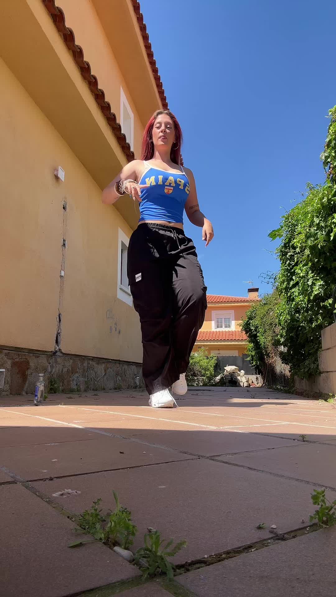 @𝔰𝔞𝔯𝔞🦋
