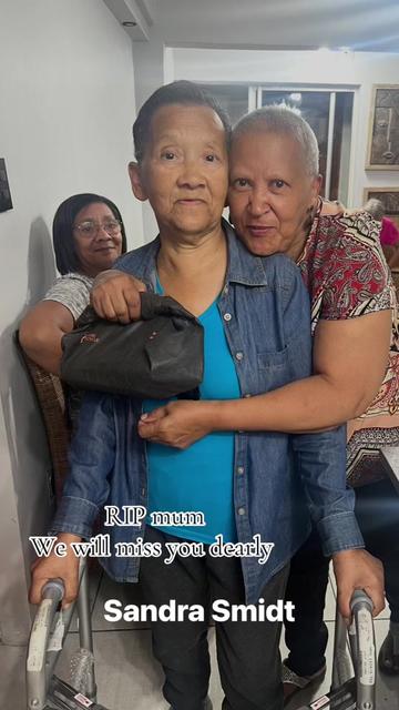 @Eunice Carmen Peters 🇿🇦