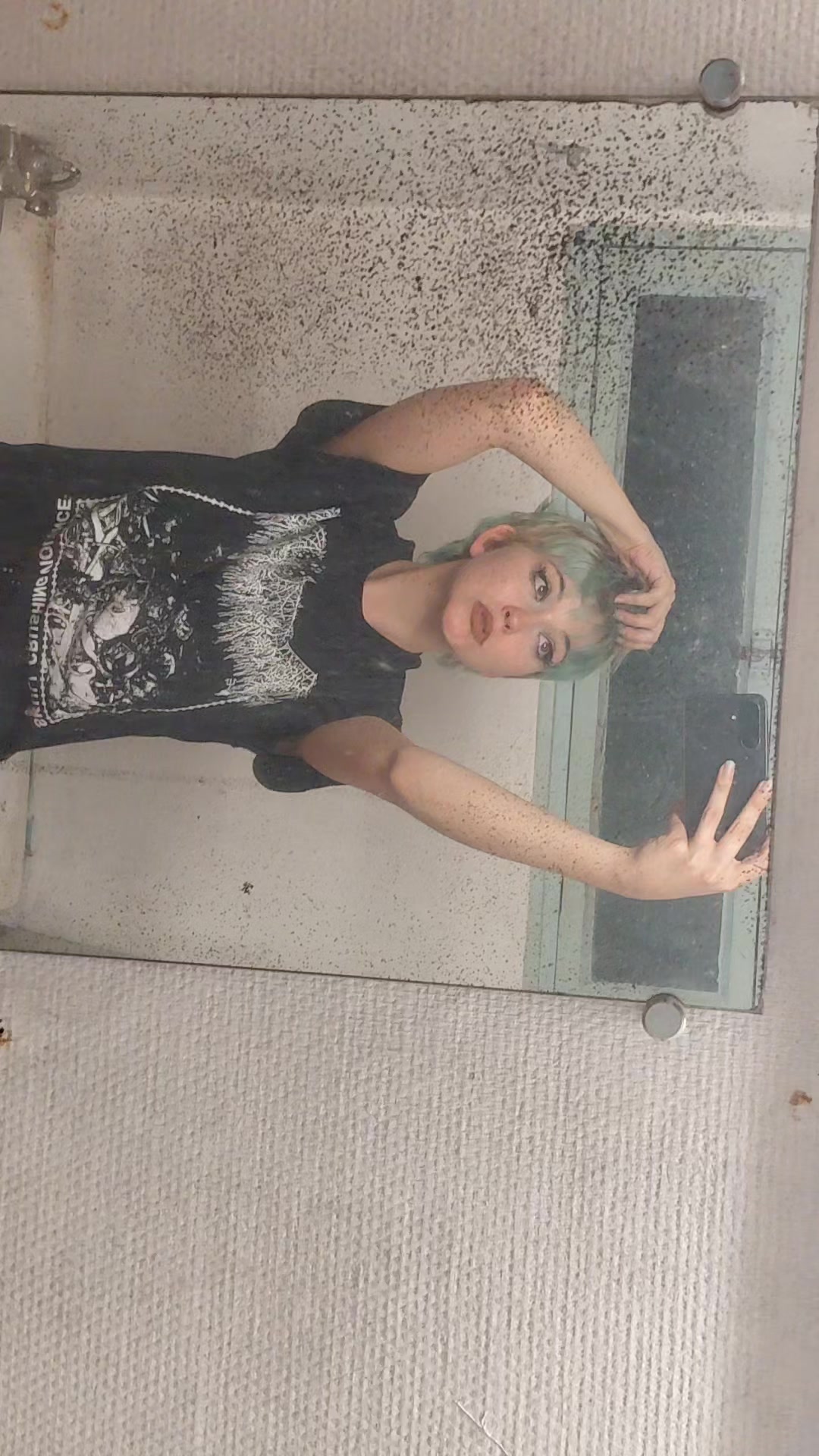 @N0.M0R3.H3R03S.4NYM0R3.