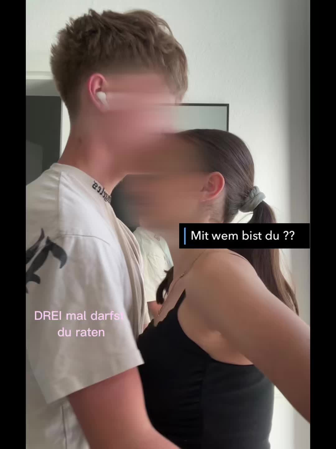 @Lia…