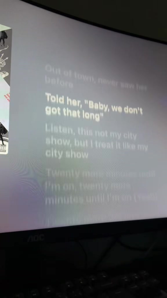 @🎧