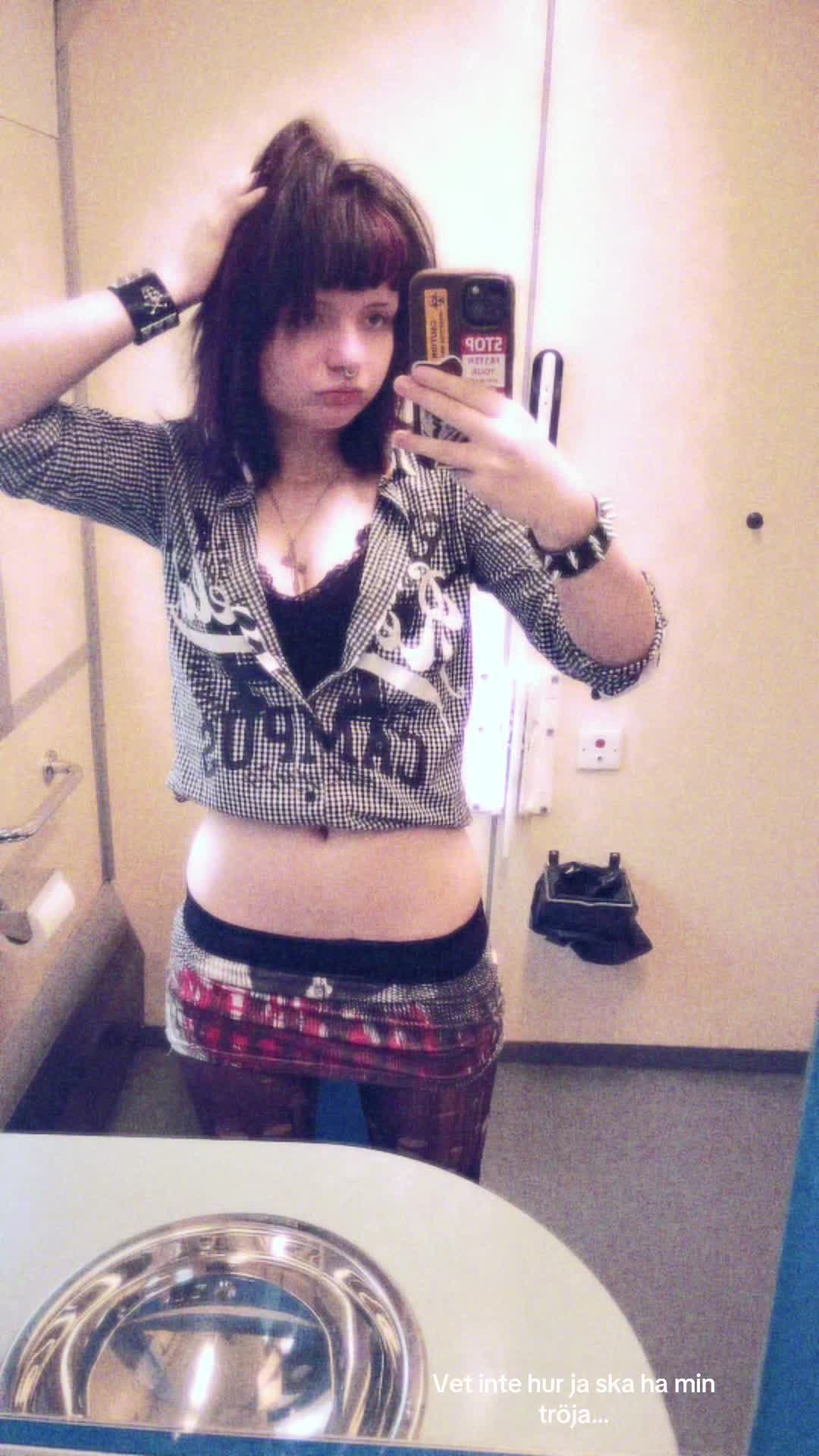 @𝐄𝐋𝐈𝐍𝐀??? 🐀
