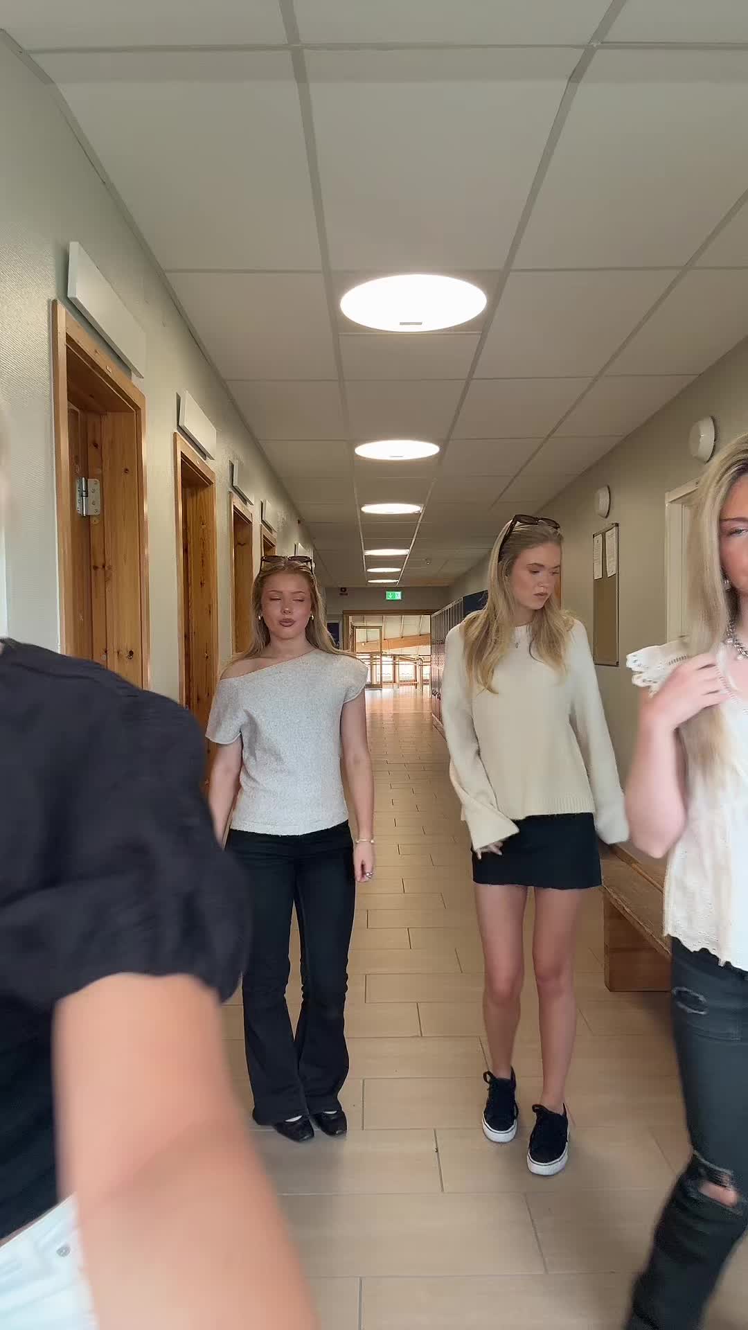 @😜👯♀️🤩
