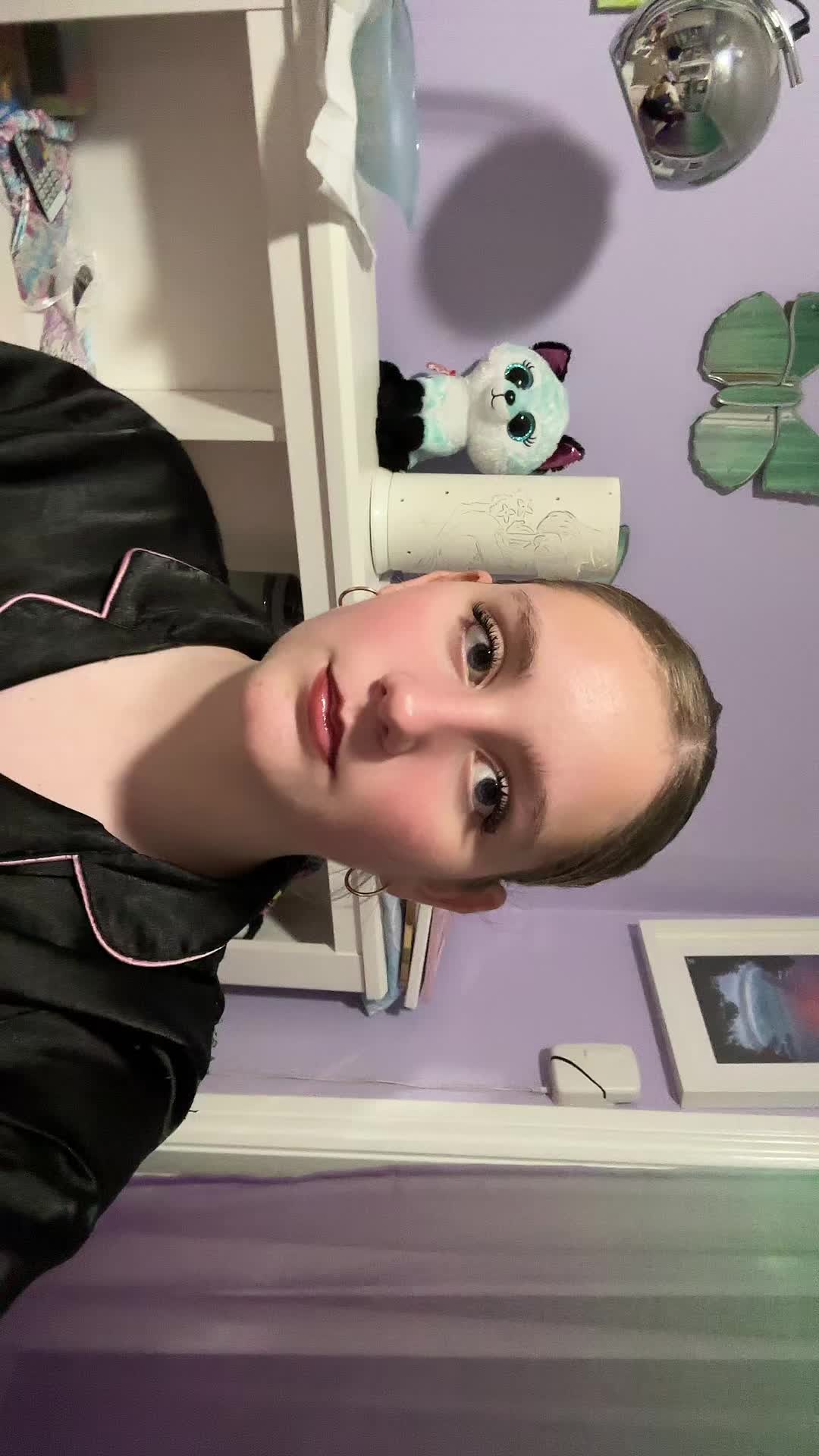 @Krystal_Jayde5