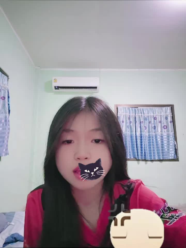 @🐼