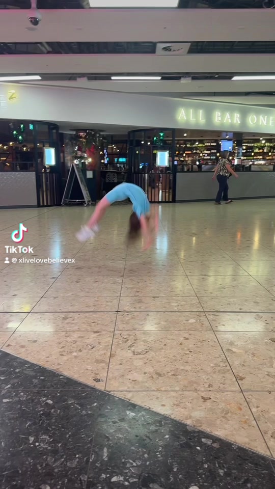 @Dancers Ava-louise and Sienna