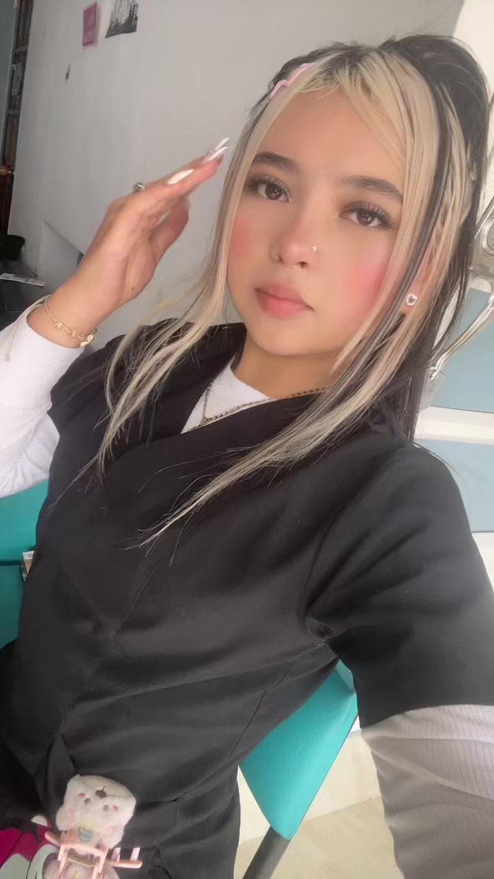 @Laurita🤍.