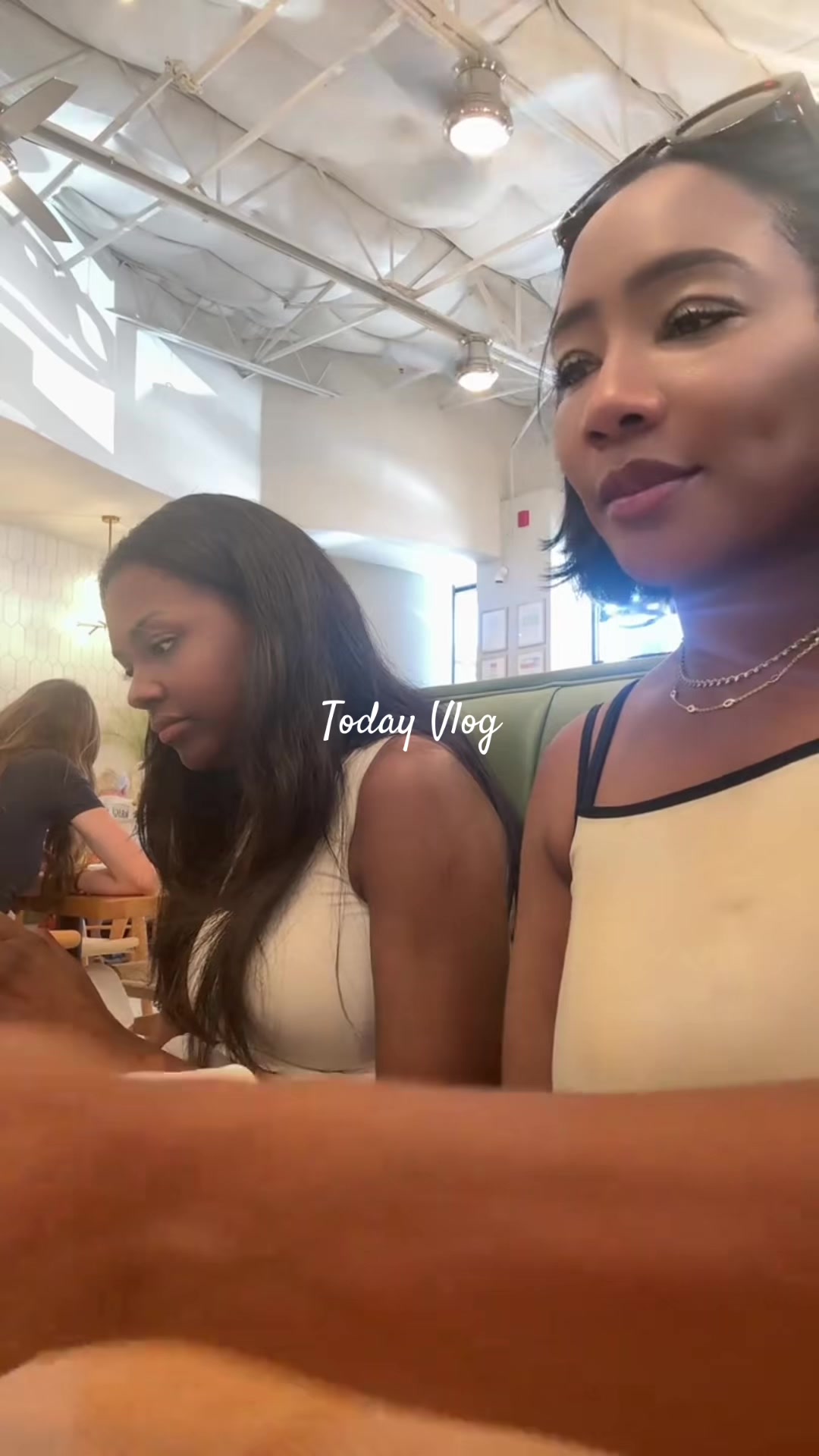 @EffortlesslyChiic