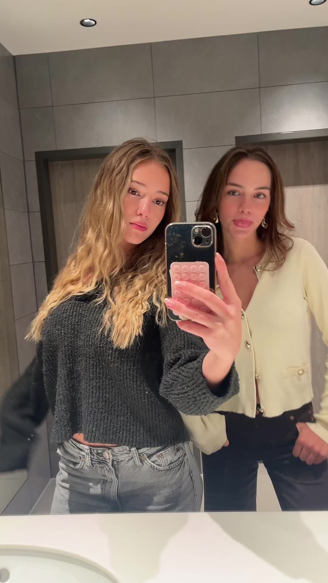 @𝒮