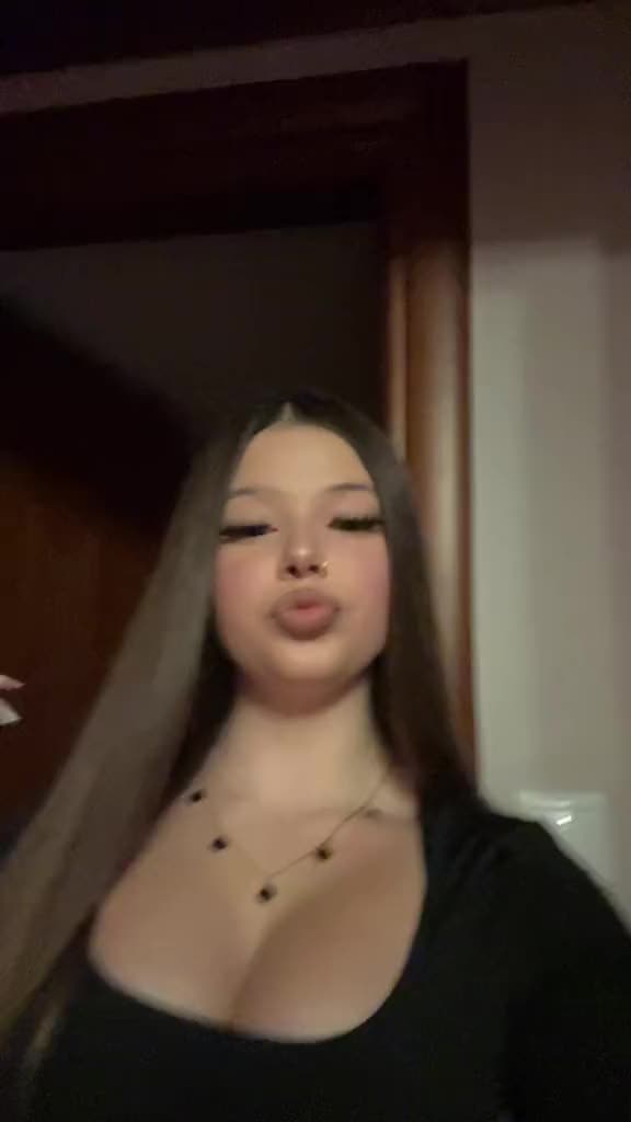 @👸🏼
