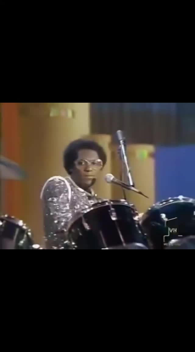 @Mr__Throwback