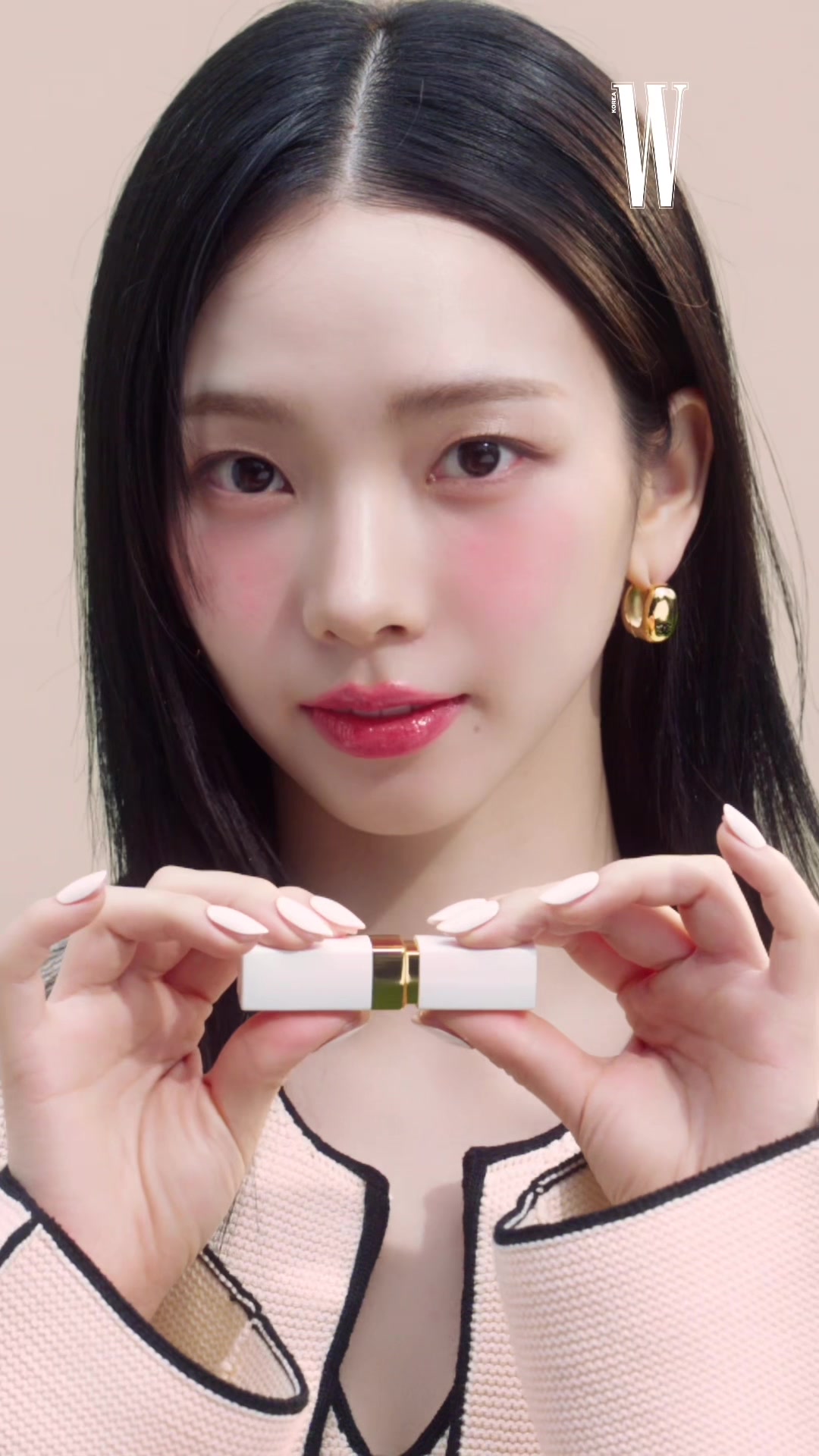 @W Korea (더블유 코리아)
